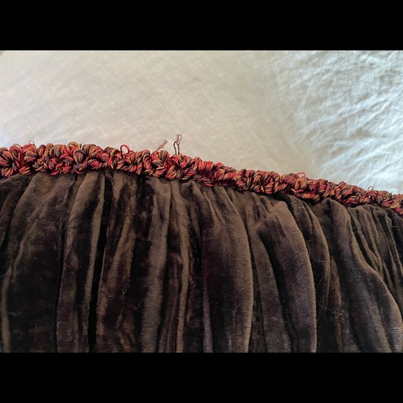 BELLA ROSE velvet accent pillow - Picture 5 of 13